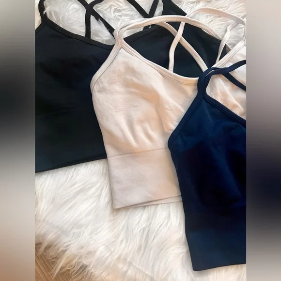 🔴SOLD🔴Amazon sports bras - bundle of 3 - Picture 2 of 7